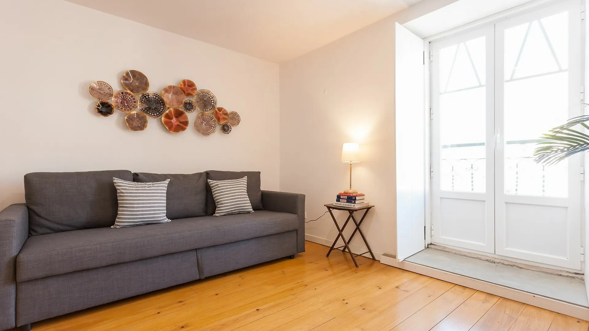 Apartment Moniz Blue By Lu Holidays Lisbon Portugal
